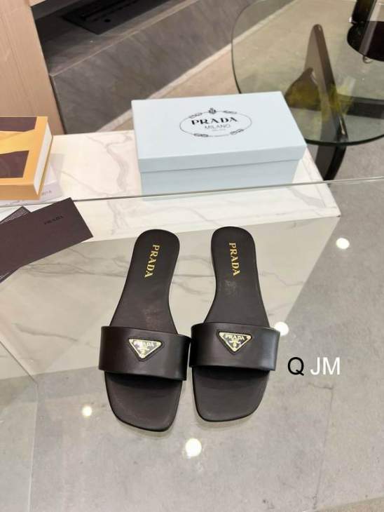 Picture of Prada Slippers _SKUPradasz35-40JM0403174